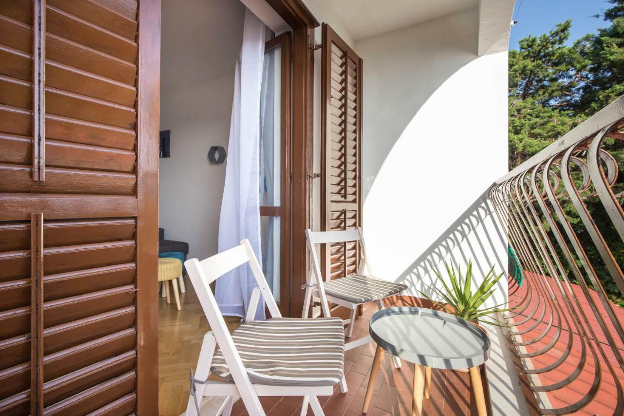 Apartman Sesna Bol Exterior photo