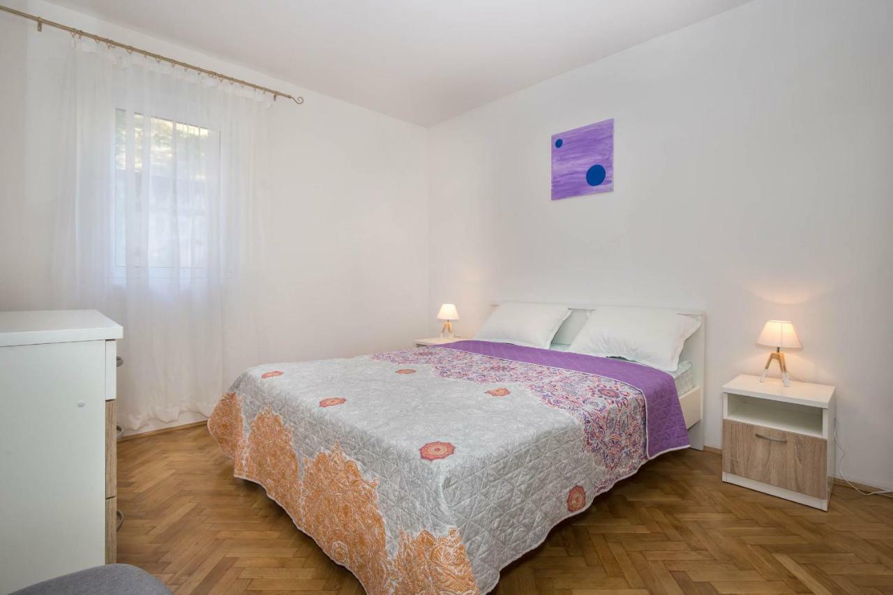 Apartman Sesna Bol Exterior photo